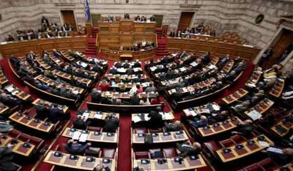 Οι 8 «πρόθυμοι» εκτός της κυβέρνησης που είπαν «ναι» στο ξεπούλημα της Μακεδονίας